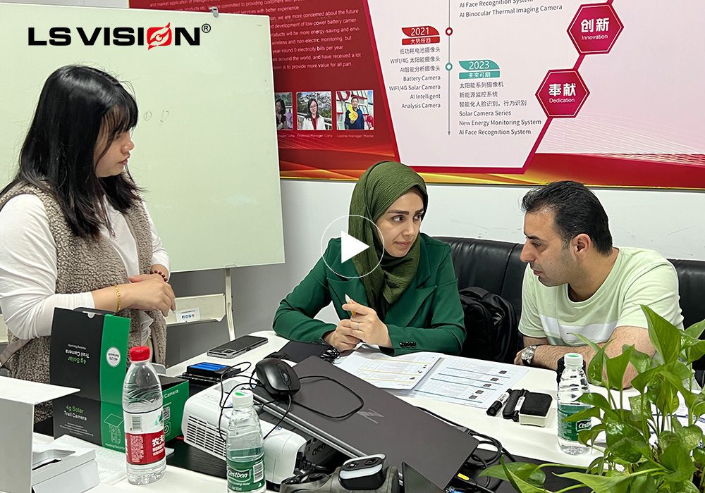 LS VISION-Türk müşteriler 28 Kasım'da LS VISION'ı ziyaret ederek güneş kamerası ürünlerini inceledi ve potansiyel işbirliğini görüştü.